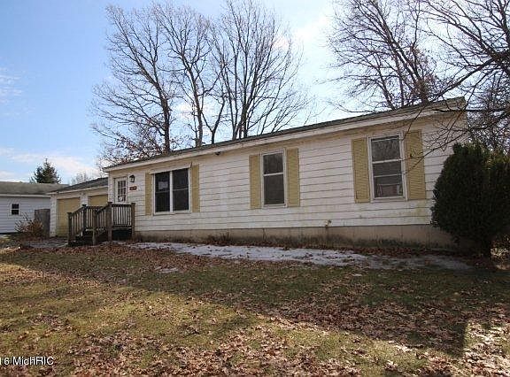 3rd image of 10770 Settlewood Dr SE