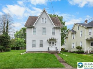 170 S Whitfield St, Nazareth, PA 18064