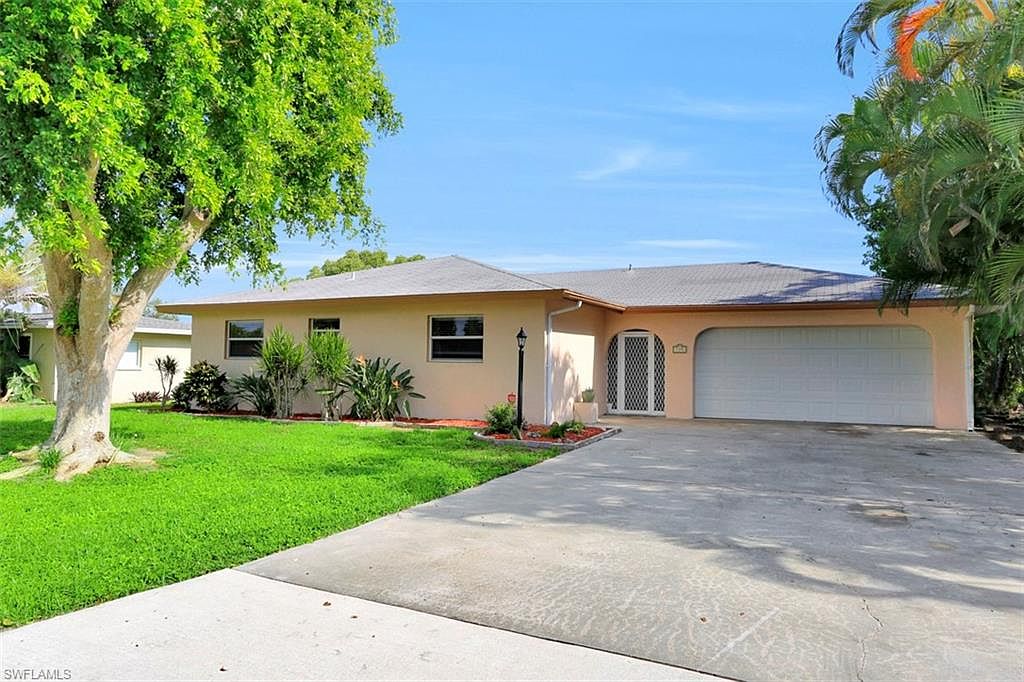 729 Sesame Ct, Cape Coral, FL 33904 | Zillow