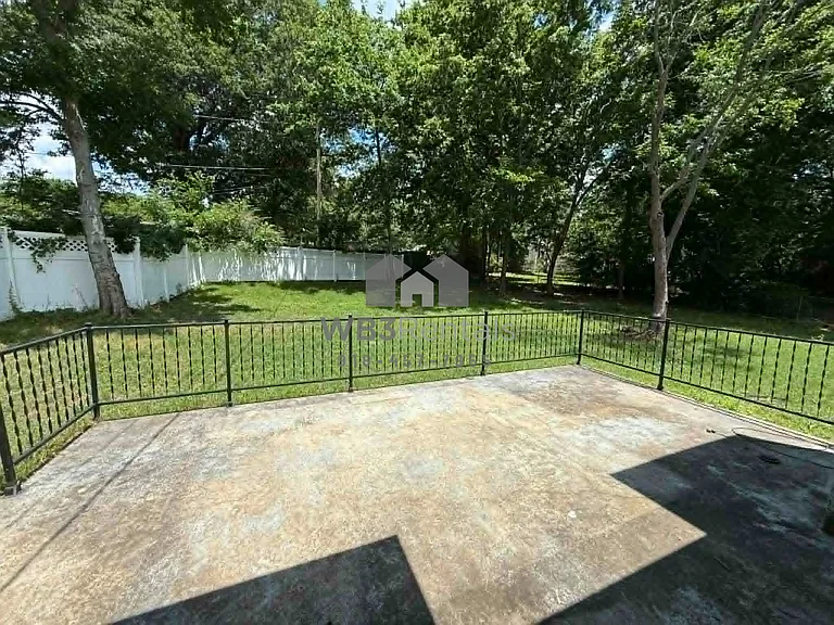 4210 Robertson Blvd — Photo 24