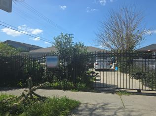 10811 S San Pedro St, Los Angeles, CA 90061
