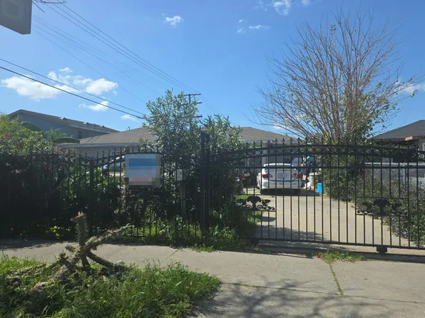 10811 S San Pedro St, Los Angeles, CA 90061