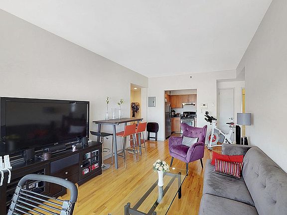 3rd image of 41-08 Queens Blvd #5D