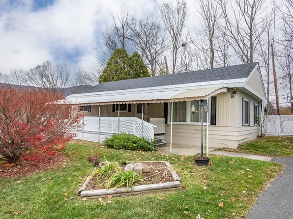 21 Overlook Ter, Adams, MA 01220