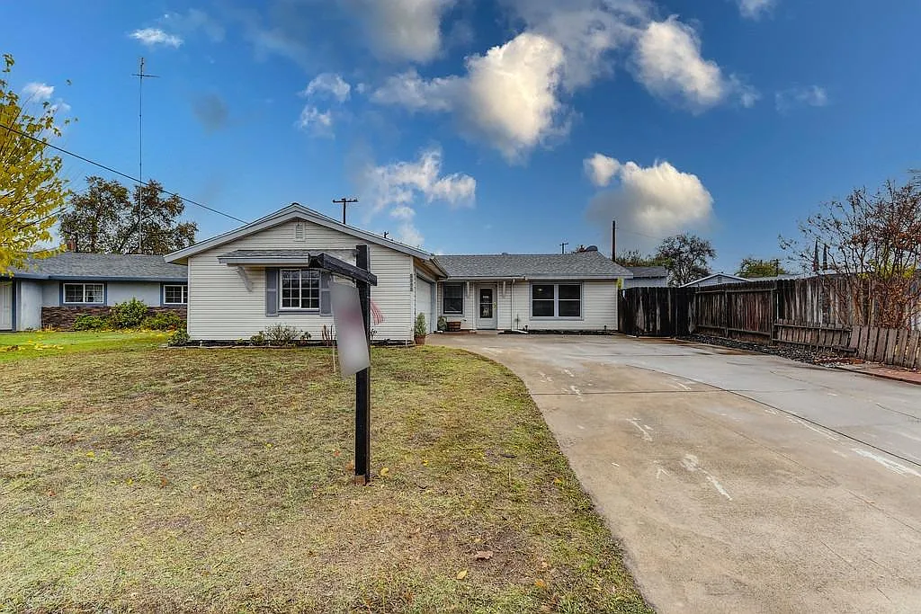 8308 Zenith Dr photo 1