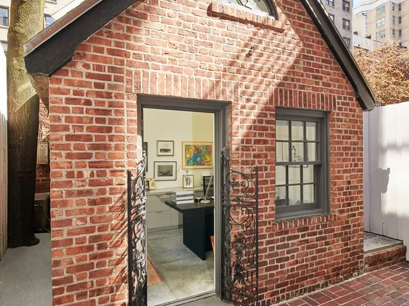 225 East 62nd Street image 15 of 17