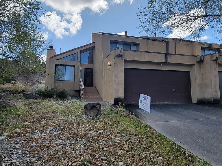 376 1/2 Ridge View Dr — Photo 1