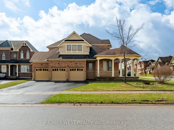 10 Stonegate Ave, Mono, ON L9W 6W7