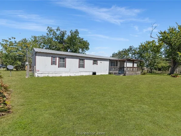 503 Turner Dr, Navasota, TX 77868