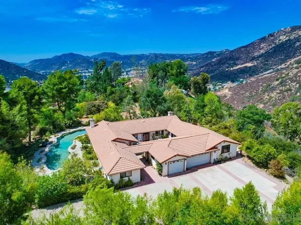 6748 Dehesa Rd, El Cajon, CA 92019