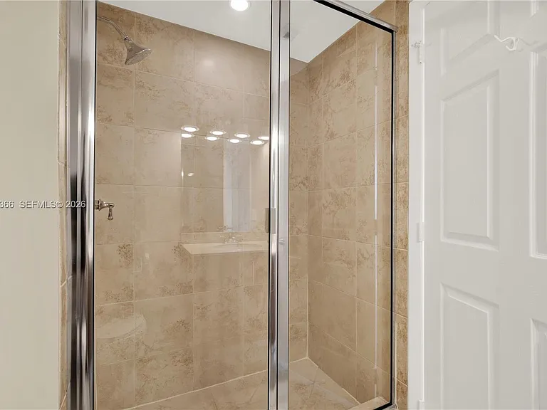 1300 Ponce De Leon Blvd #703 — Photo 25
