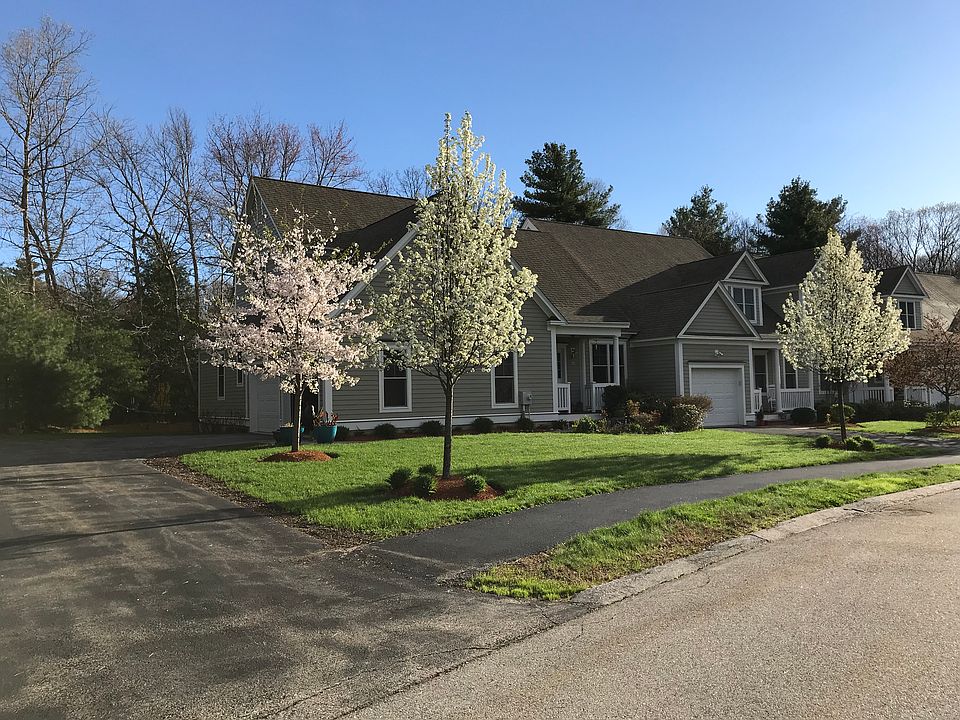 16 Sanctuary Lane, Hopkinton