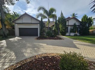 551 SW 101st Ter, Plantation, FL 33324