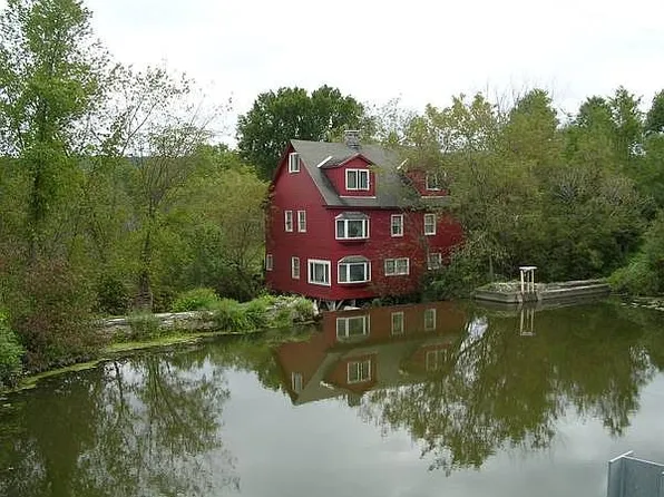 981 Mill Pond Rd, Benson, VT 05743