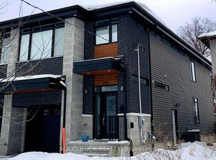228 Glynn Ave #B, Ottawa, ON K1K 1S3