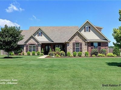 2212 Riverwater Ln, Fayetteville, AR, 72703