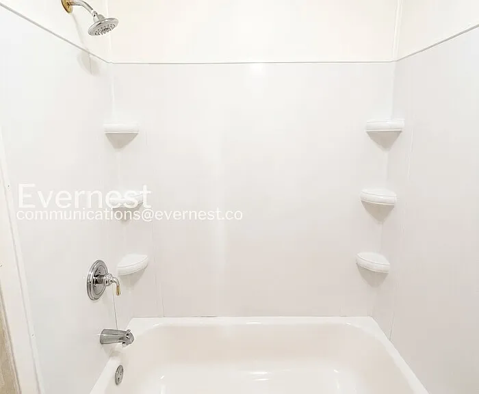 2249 Maplecrest Dr — Photo 16