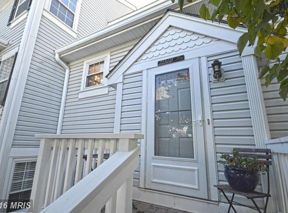 2nd image of 2909D S Woodley St #4