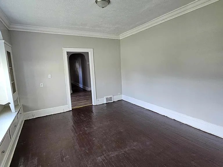 3423 E 140th St #2 — Photo 7
