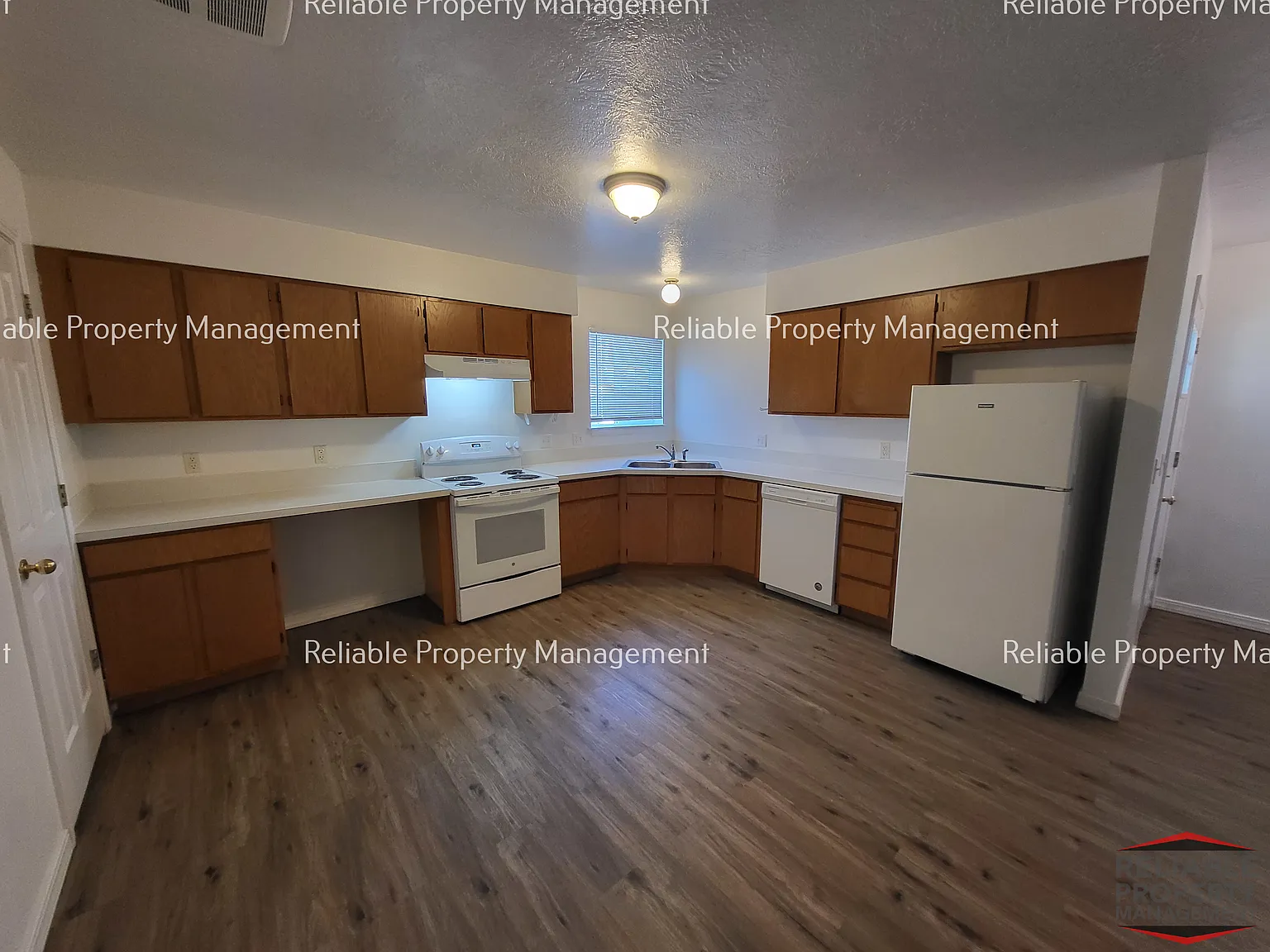 2 bed, $1,095 — Photo 3