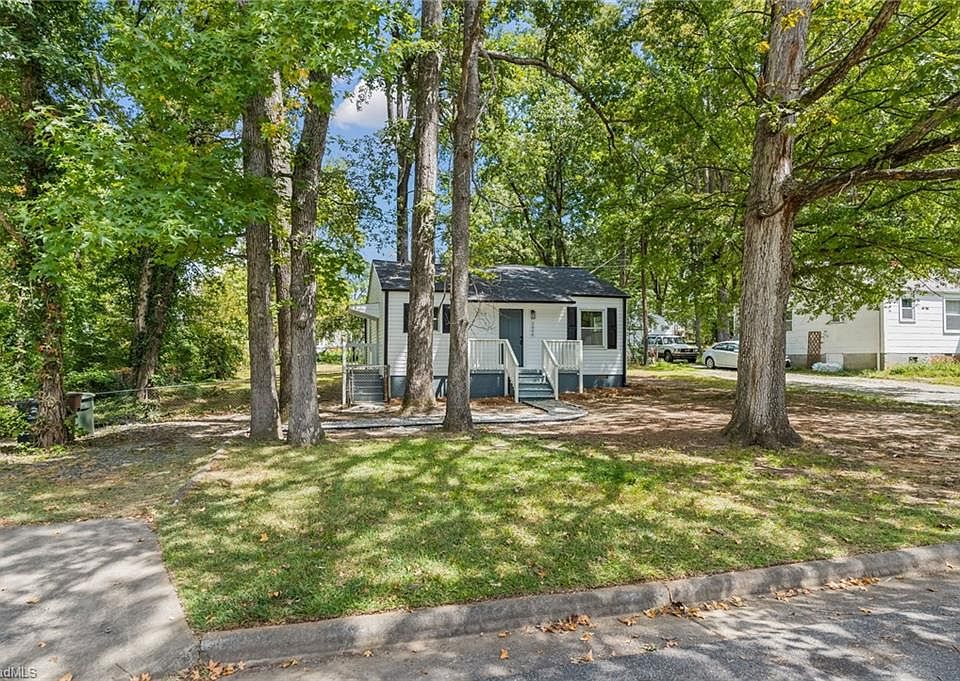 1st image of 2806 Robin Hood Dr