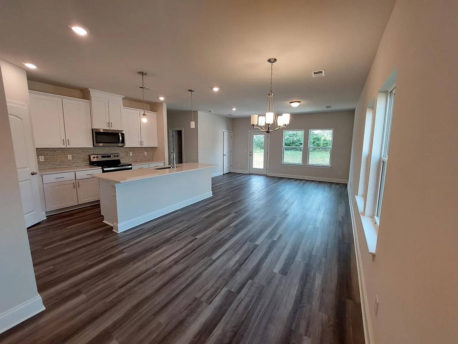 861 Longleaf Lane - 1 — Photo 2
