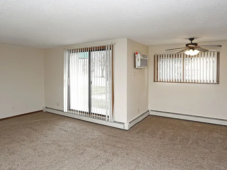 Driftwood Apartments — Photo 12