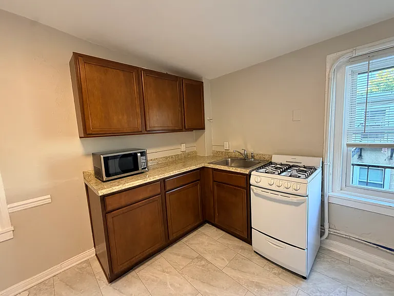 217 Northampton St #3 — Photo 9