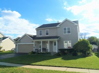 2439 College Green Dr, Elgin, IL 60124