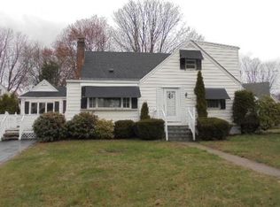 692 Bunker Hill Ave, Waterbury, CT 06708
