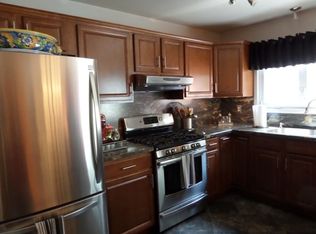37 Foxtail Ln, Hamburg, NJ 07419