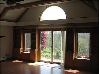 3rd image of 11 Summit Dr