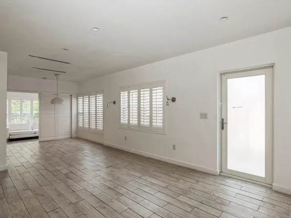 1 Farrey Ln, Miami Beach, FL 33139