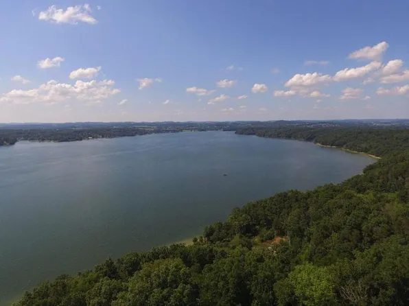 Stone Bridge Dr, Dandridge, TN 37725