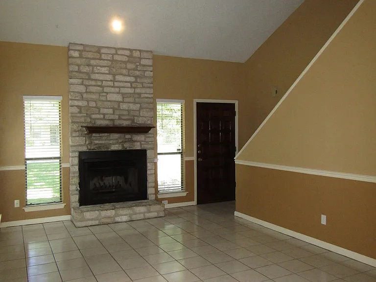 7001 Winedale Dr — Photo 6