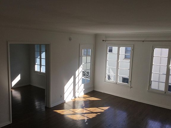 2nd image of 417 1/2 S Cochran Ave