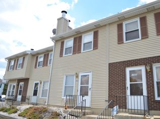 1718 Marywood Ave, Aurora, IL 60505