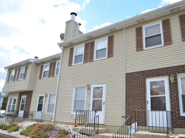 1718 Marywood Ave, Aurora, IL 60505