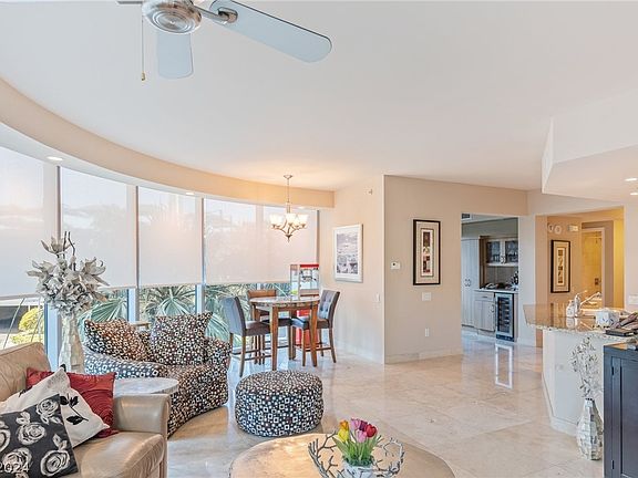 4th image of 322 Karen Ave Unit 208