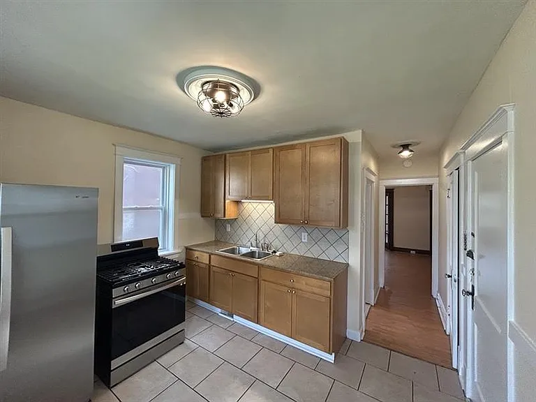 4105 Utah St — Photo 10