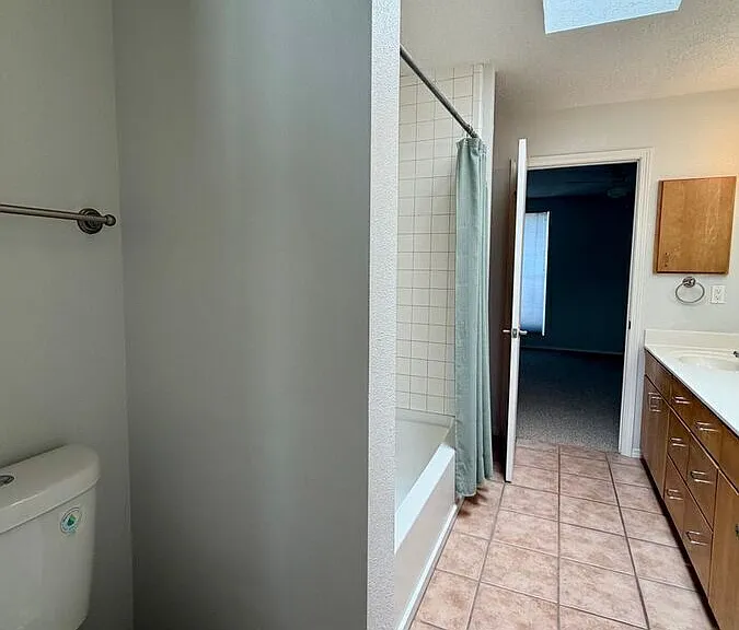 702 Broadway Blvd SE #8 — Photo 10