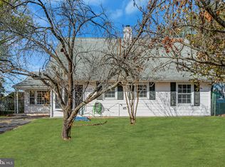 35 Brierdale Ln, Willingboro, NJ 08046