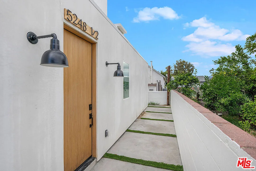1 bed, 1.0 bath, 437 sqft, $1,900 — Photo 4