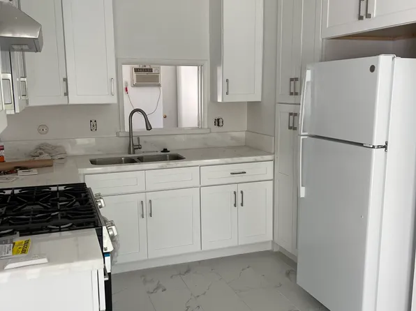 210 S Laxore St APT B, Anaheim, CA 92804
