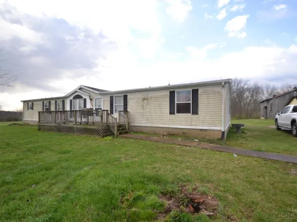 3236 White Oak Valley Rd, Georgetown, OH 45121