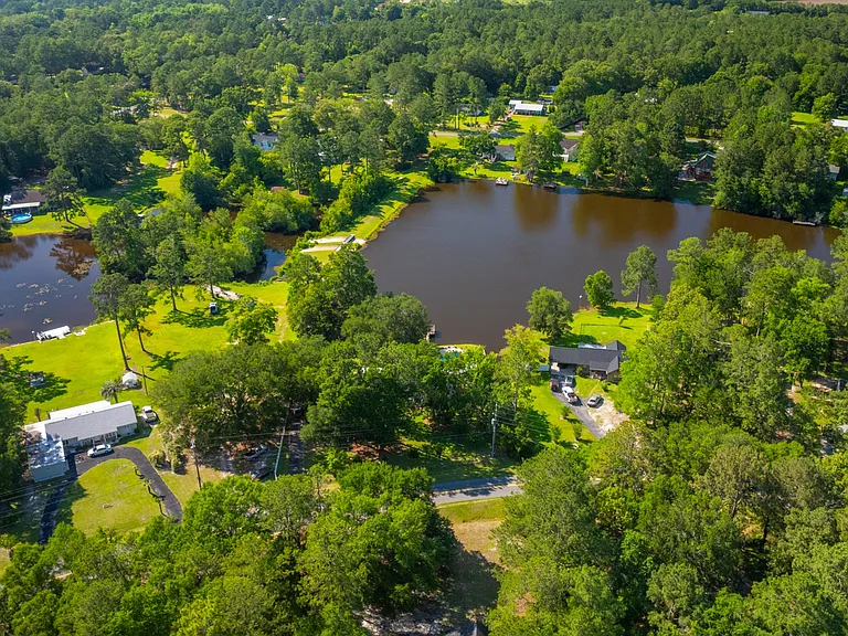 307 Doe Run Cir — Photo 68