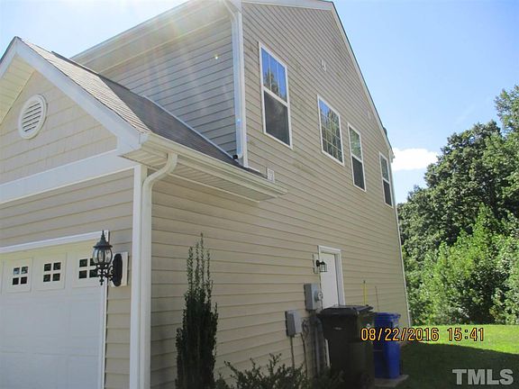 2nd image of 823 Blue Lake Dr