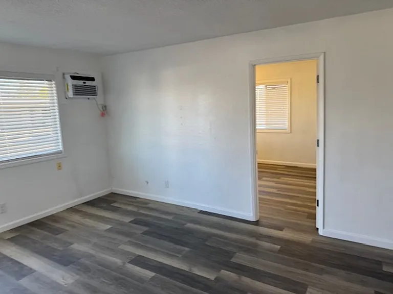 624 Berrydale Ave — Photo 15