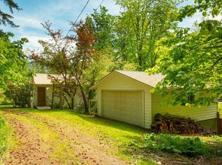 508 Collins Rd, Bowen Island, BC V0N1G1