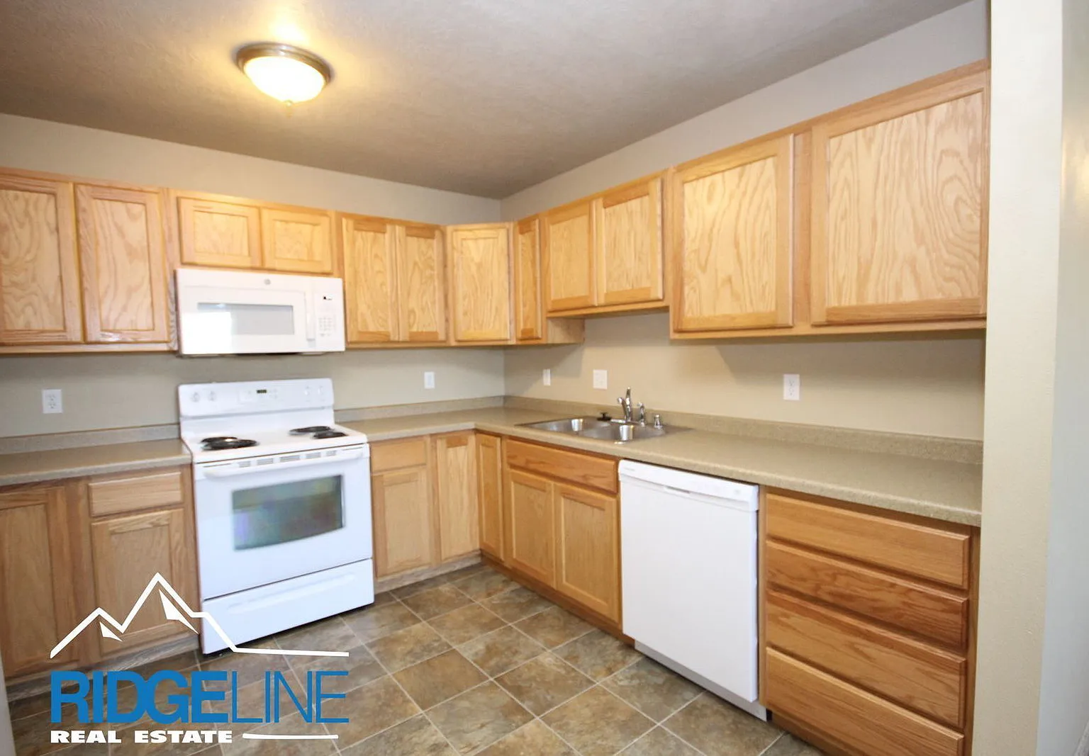 2 bed, 1.0 bath, 900 sqft, $1,250 — Photo 4